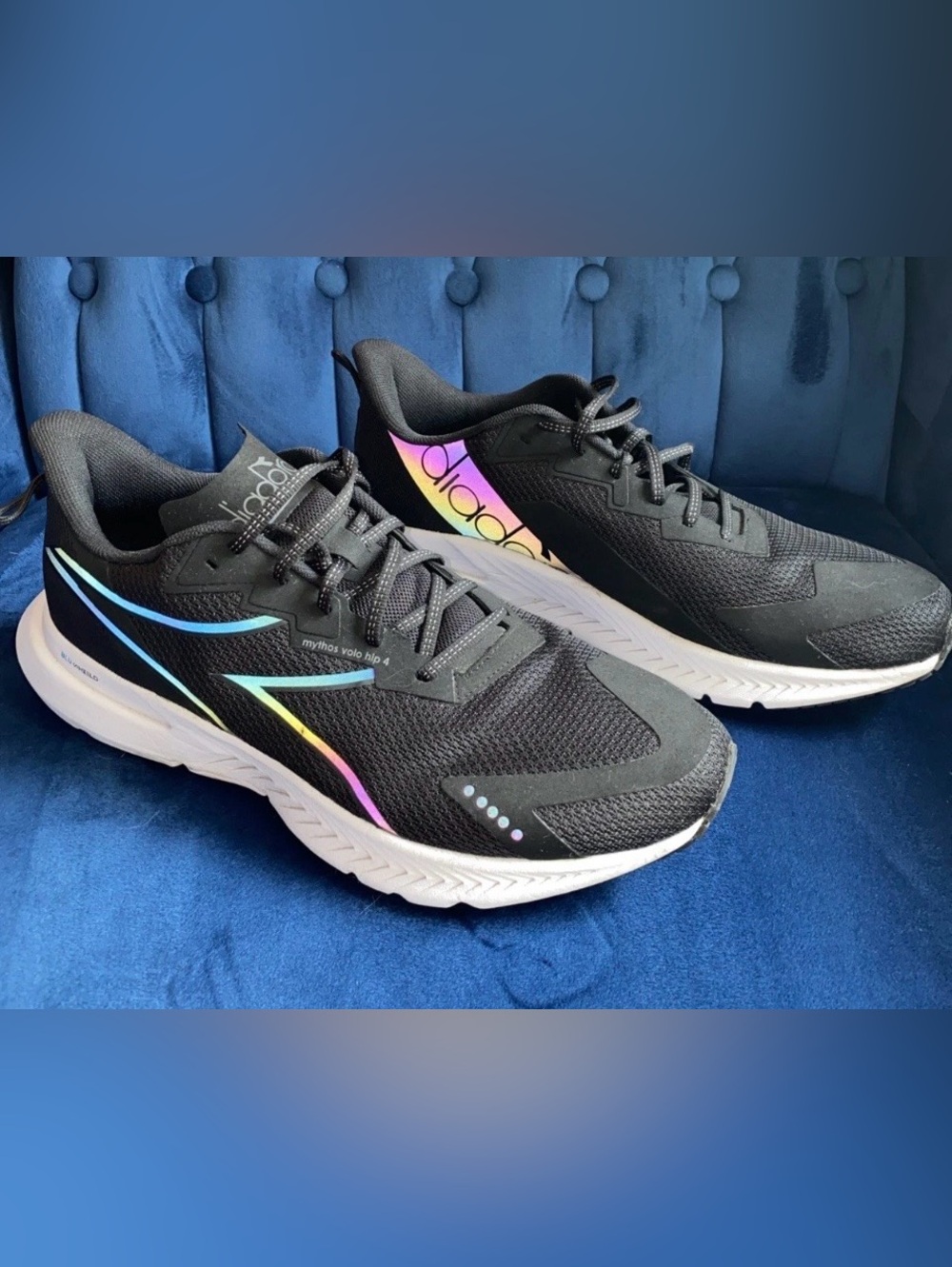 Diadora Mythos Blushield Volo 4 HIP running shoes US Size 13 *ONLY WORN TWICE*